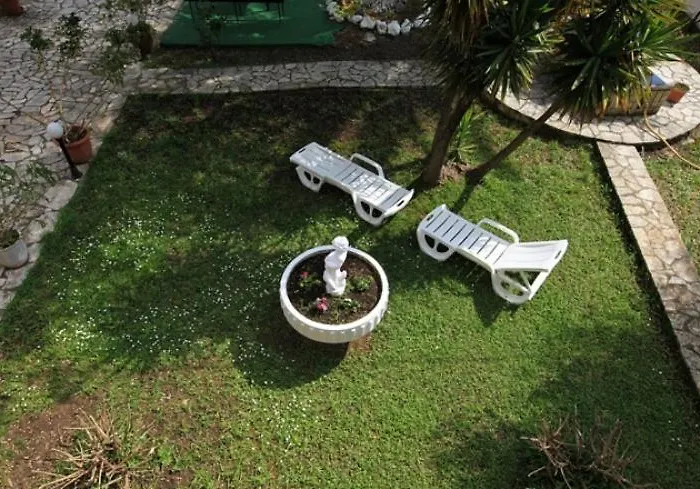Maritsas Apartments